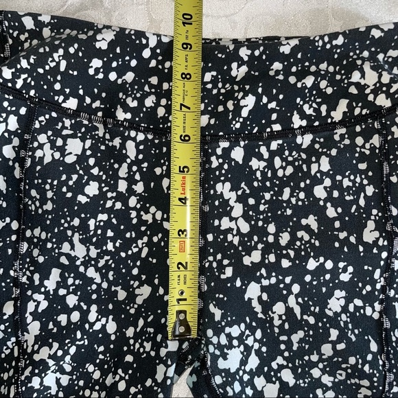 Fabletics Splatter Print Capri Crop Leggings - Picture 15 of 16